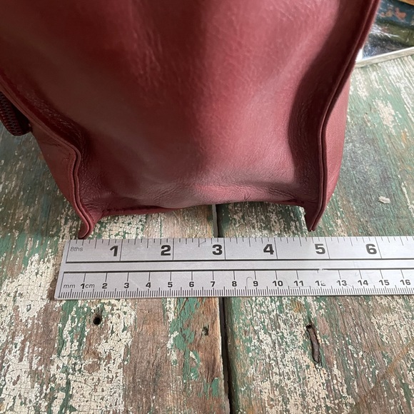 ♥️ UNIQUE ♥️ M. London Distressed Brown Leather Utility Tote NWOT 🫶🏻👜 - Picture 14 of 15